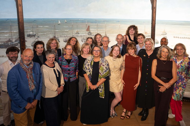 Een deel van het trotse team van Museum Panorama Mesdag