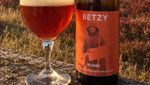Betzy Blond - Fortuna Vlieland x MPM