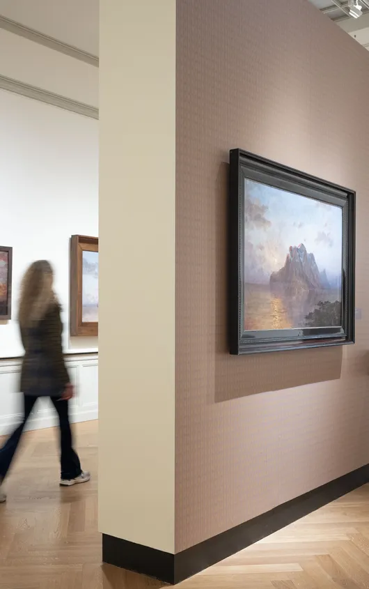 Bezoekers bij tentoonstelling Betzy Akersloot-Berg. One of a kind, Museum Panorama Mesdag. Foto Freek van den Bergh_01