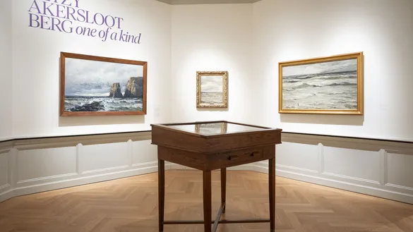 Tentoonstellingszalen Betzy Akersloot-Berg. One of a kind, Museum Panorama Mesdag, foto: Freek van den Bergh.